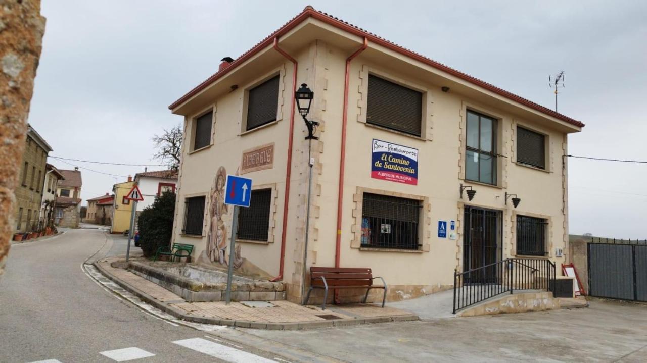Albergue El Camino De Santovenia Santovenia De Oca Екстериор снимка